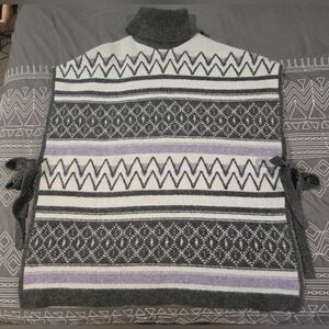 Arie Jacquard Sweater Cape Size XS/S